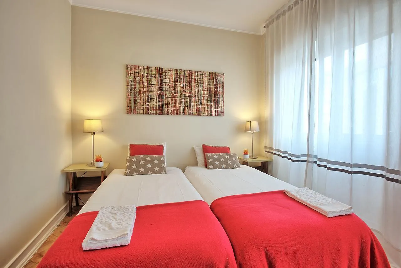 Almirante Top Floor / Almirante Reis Avenue Lisbon Apartment