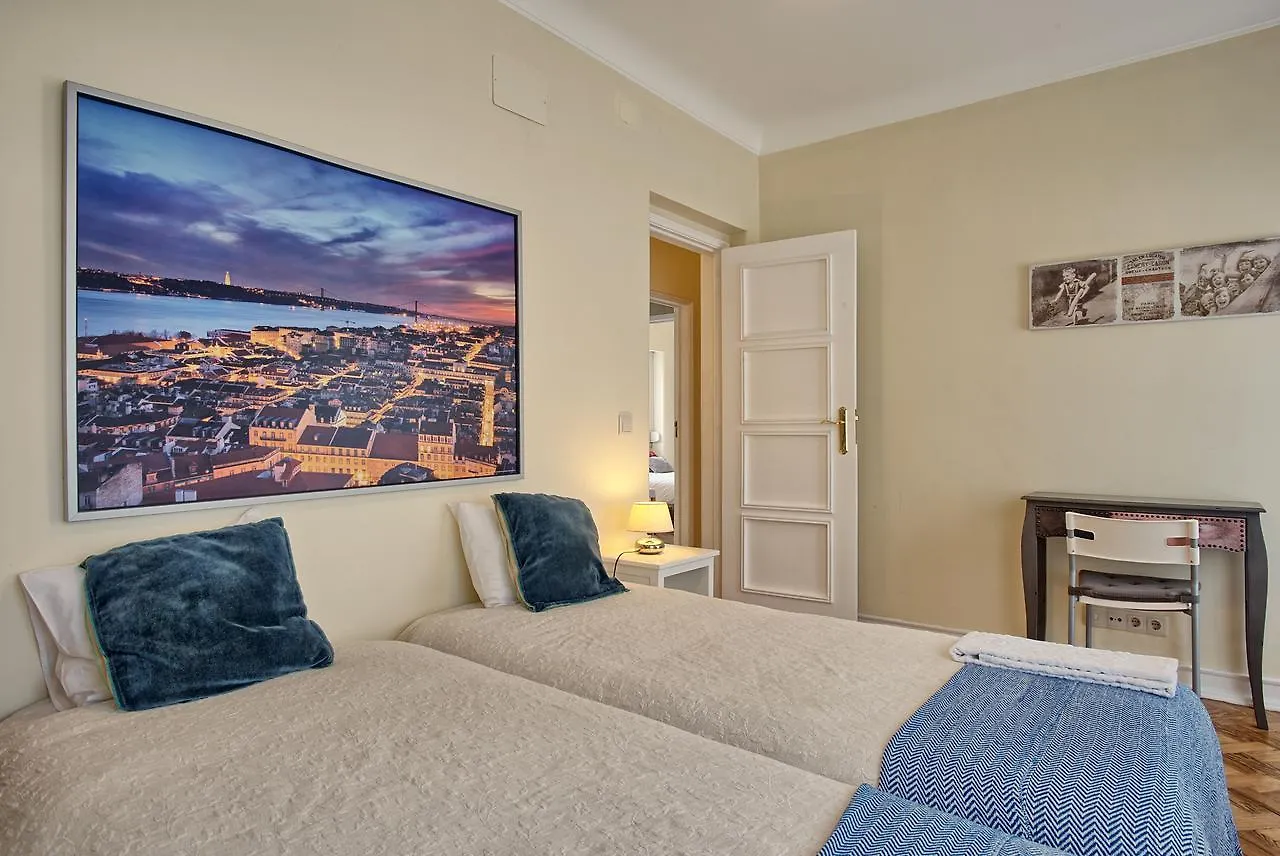Almirante Top Floor / Almirante Reis Avenue Lisboa